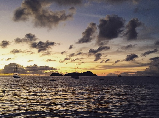 Couché de soleil sur la Réserve Cousteau depuis le club Atlantis