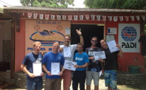 5 Nouveaux Instructeurs PADI